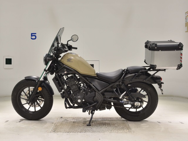Honda REBEL