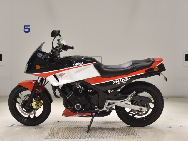 Yamaha FZ250