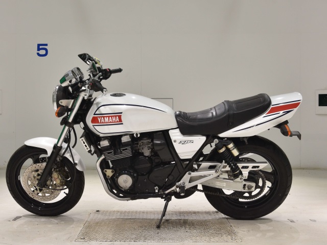 Yamaha XJR400