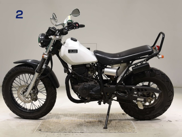 Yamaha TW225