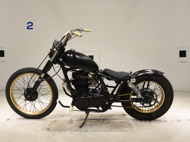 Yamaha SR400-2