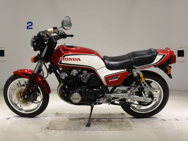 Honda CB750 INTEGRA