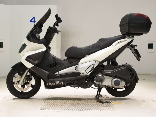 OTHER APRILIA SR MAX 300