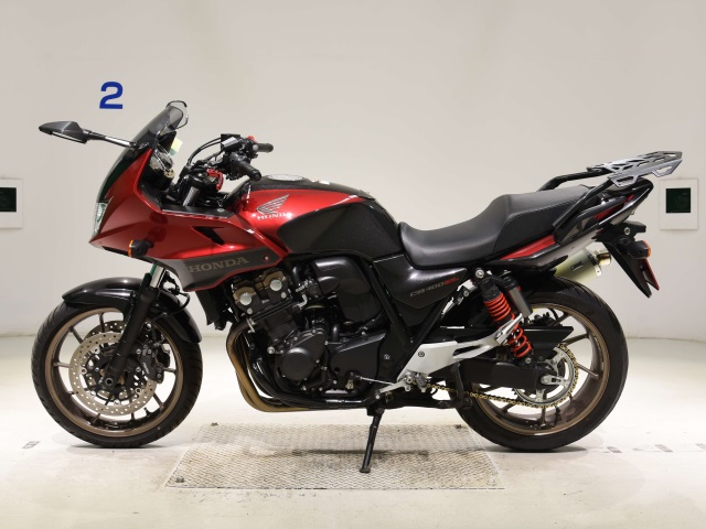Honda CB400SFV-4 BOLDORABS