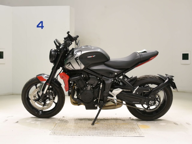 OTHER TRIUMPH TRIDENT 660