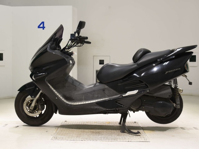 Honda FORZA