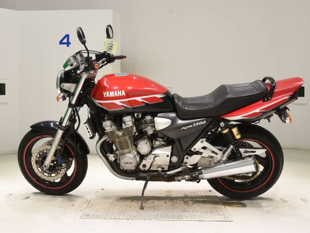 Yamaha XJR1300