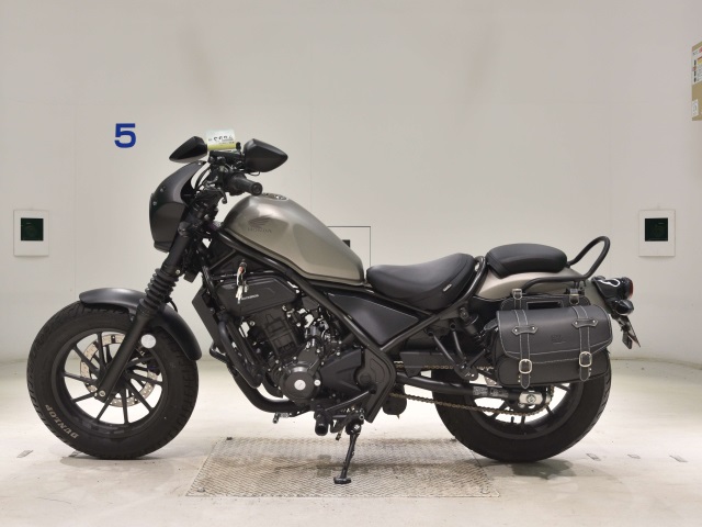 Honda REBEL