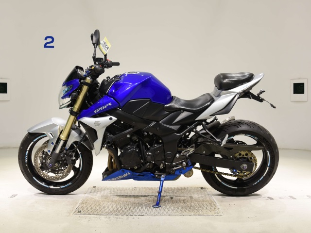 Suzuki GSR750A
