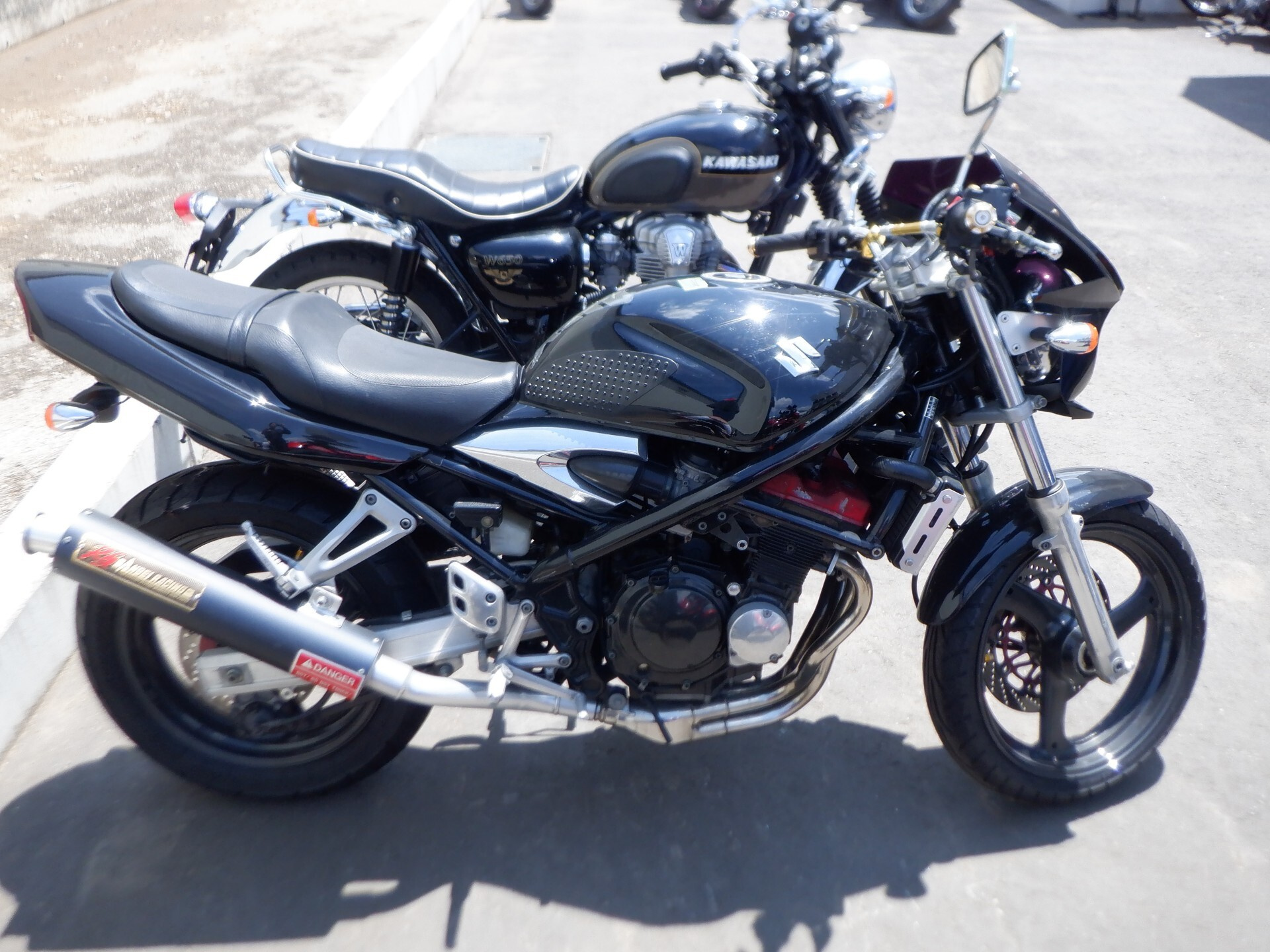 Suzuki BANDIT250-1