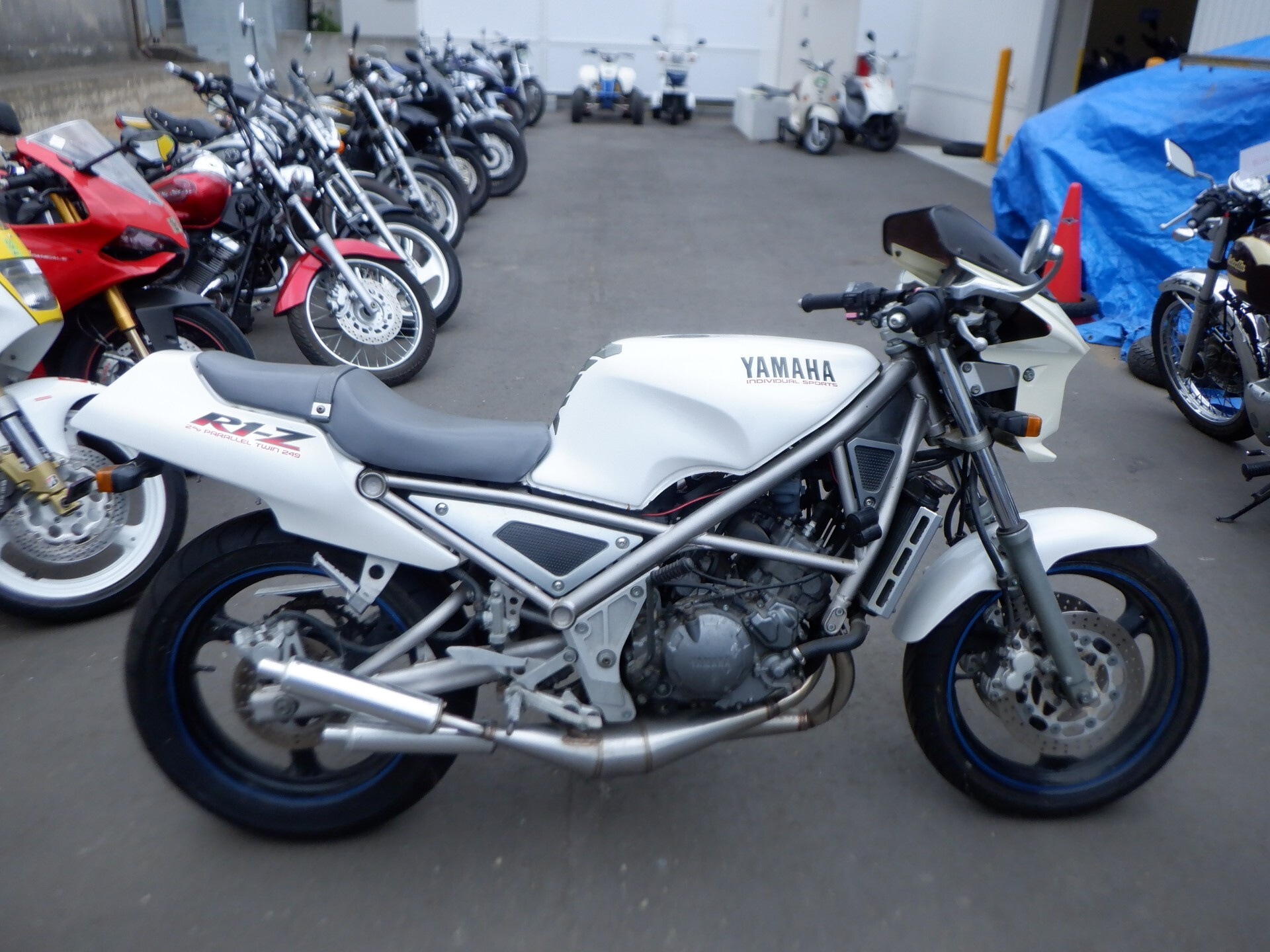 Yamaha R1-Z