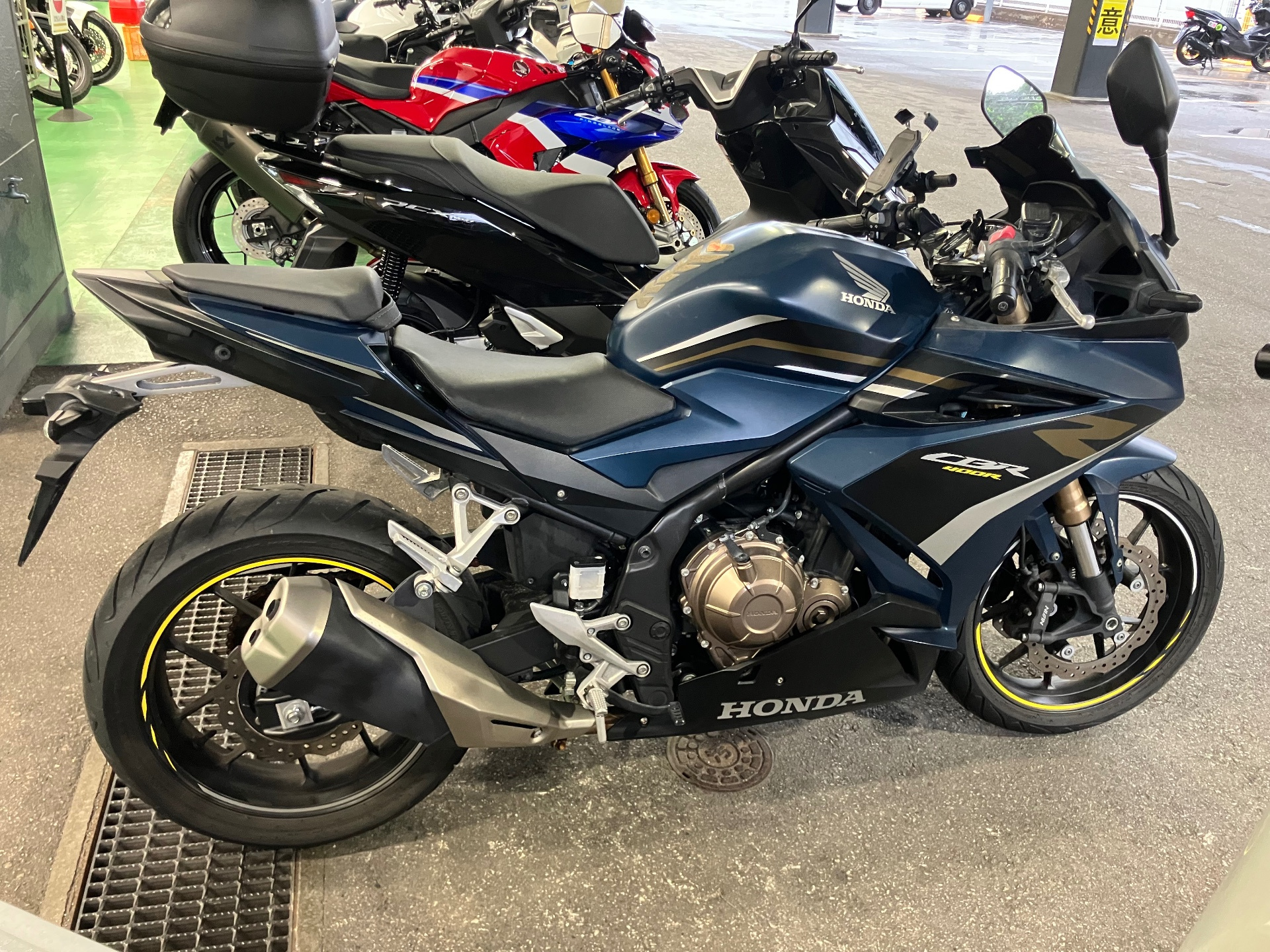 Honda CBR400R ABS