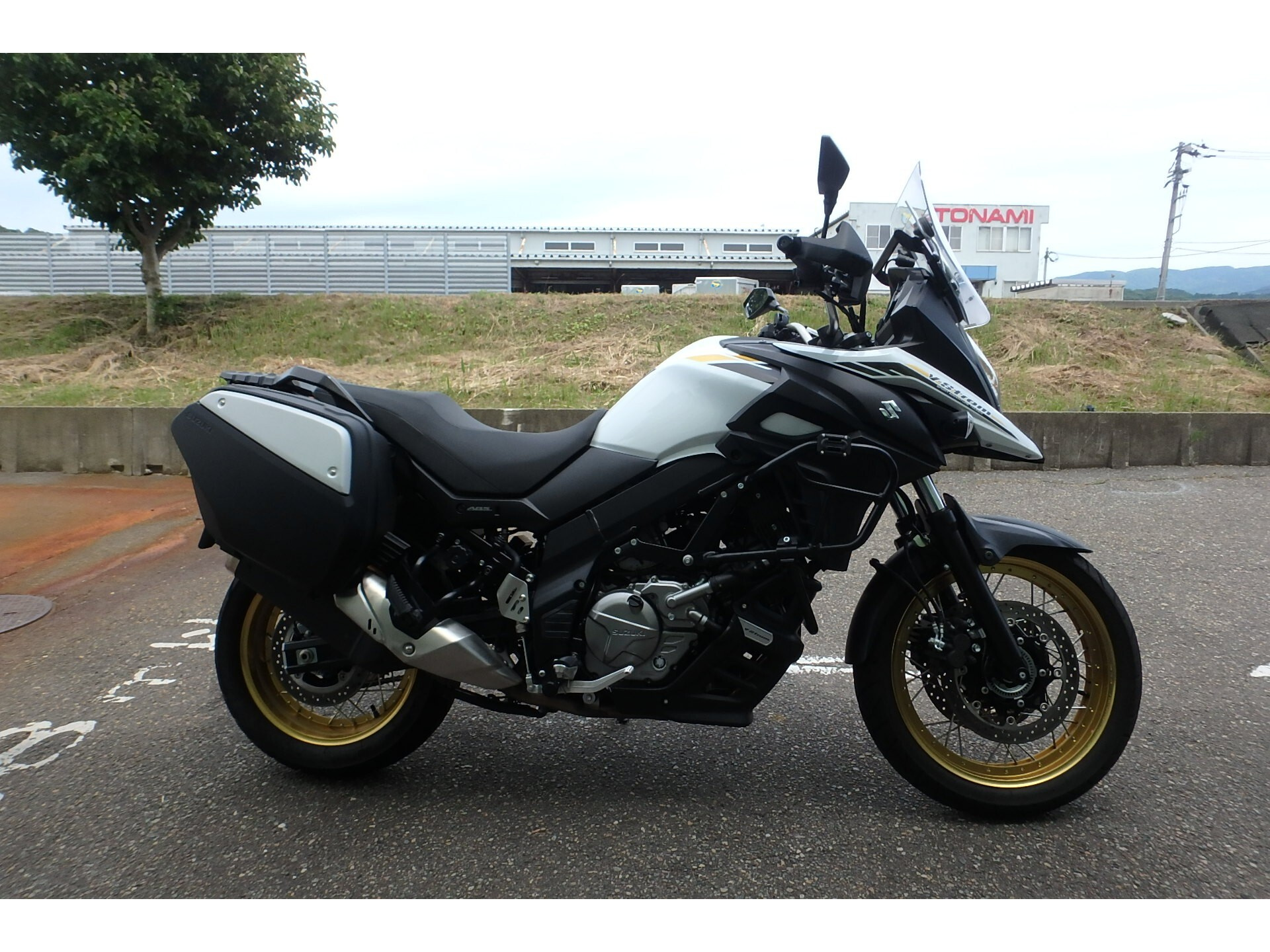 Suzuki V-STROM 650 ABS