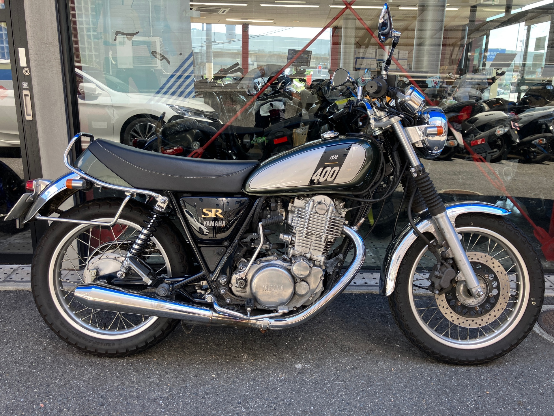 Yamaha SR400-1