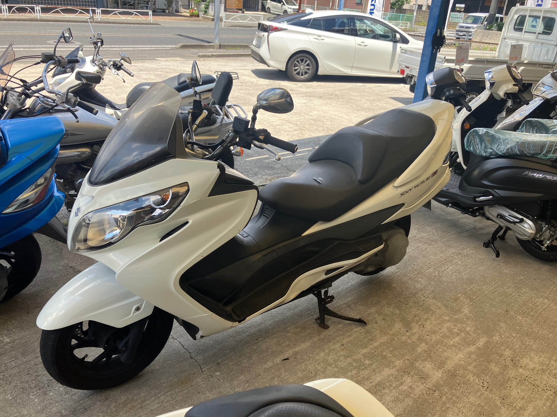 Suzuki SKYWAVE 250S-1
