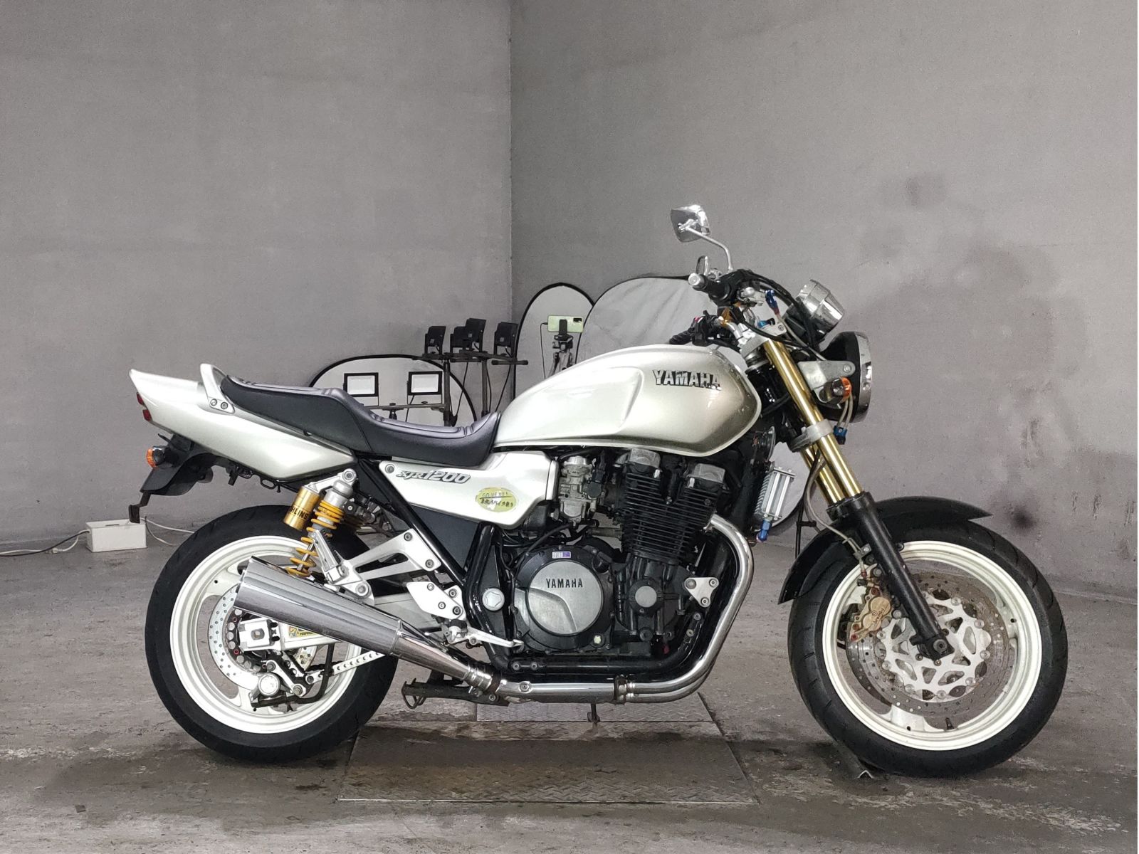 Yamaha XJR1200