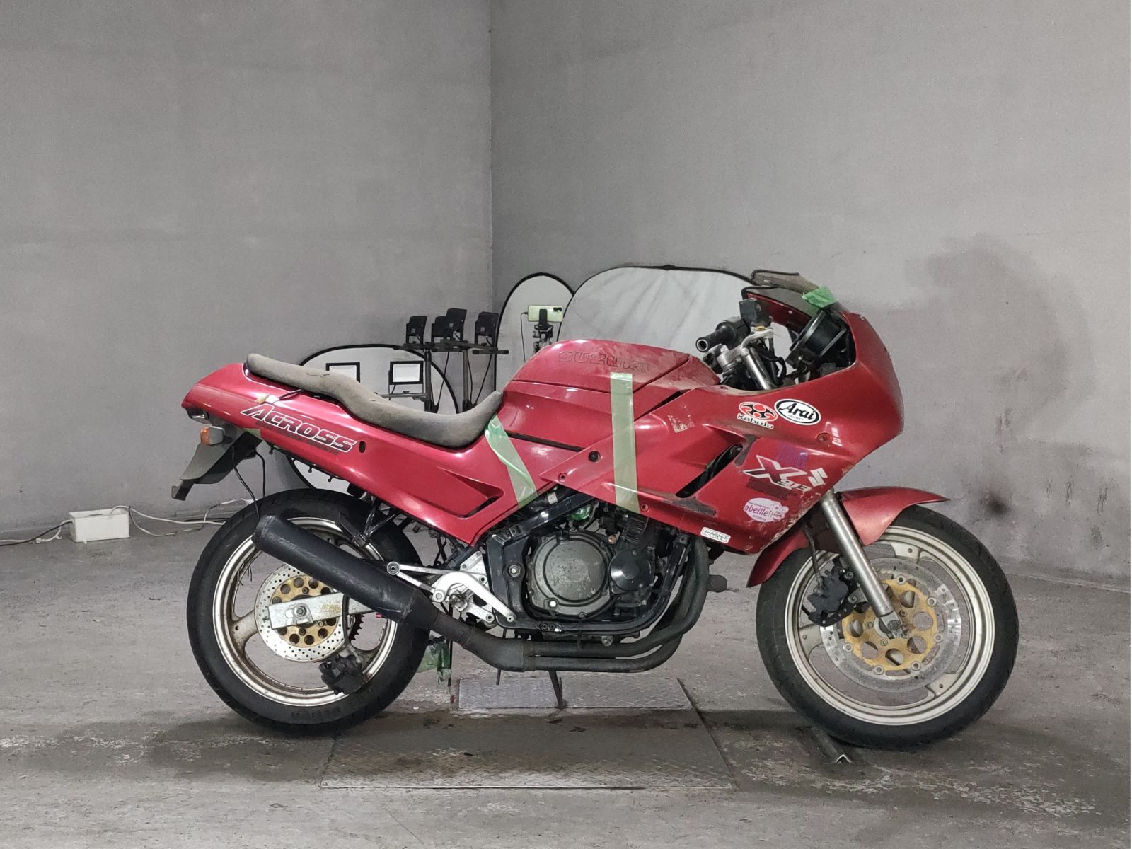 Suzuki ACROSS