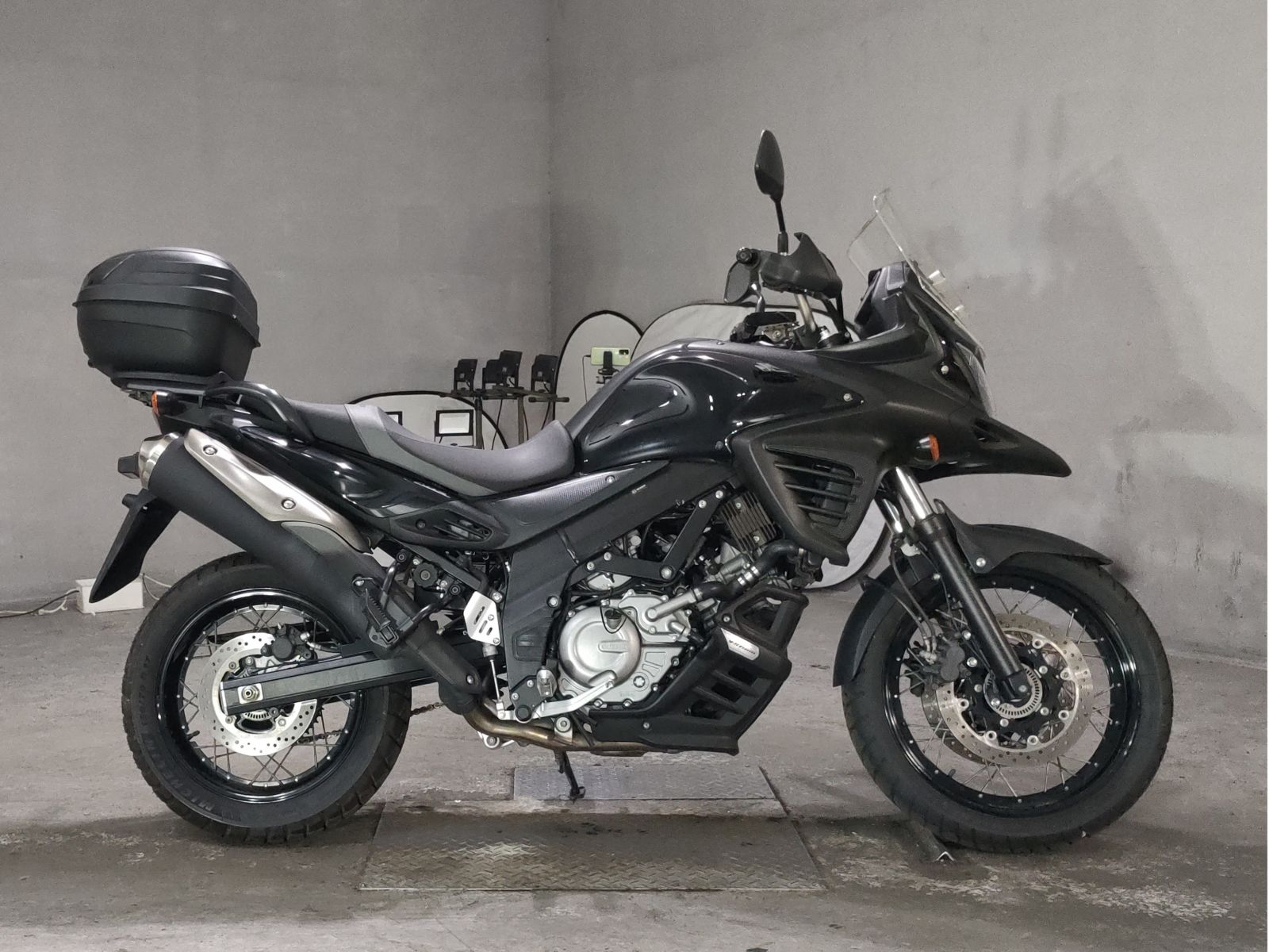 Suzuki V STROM650