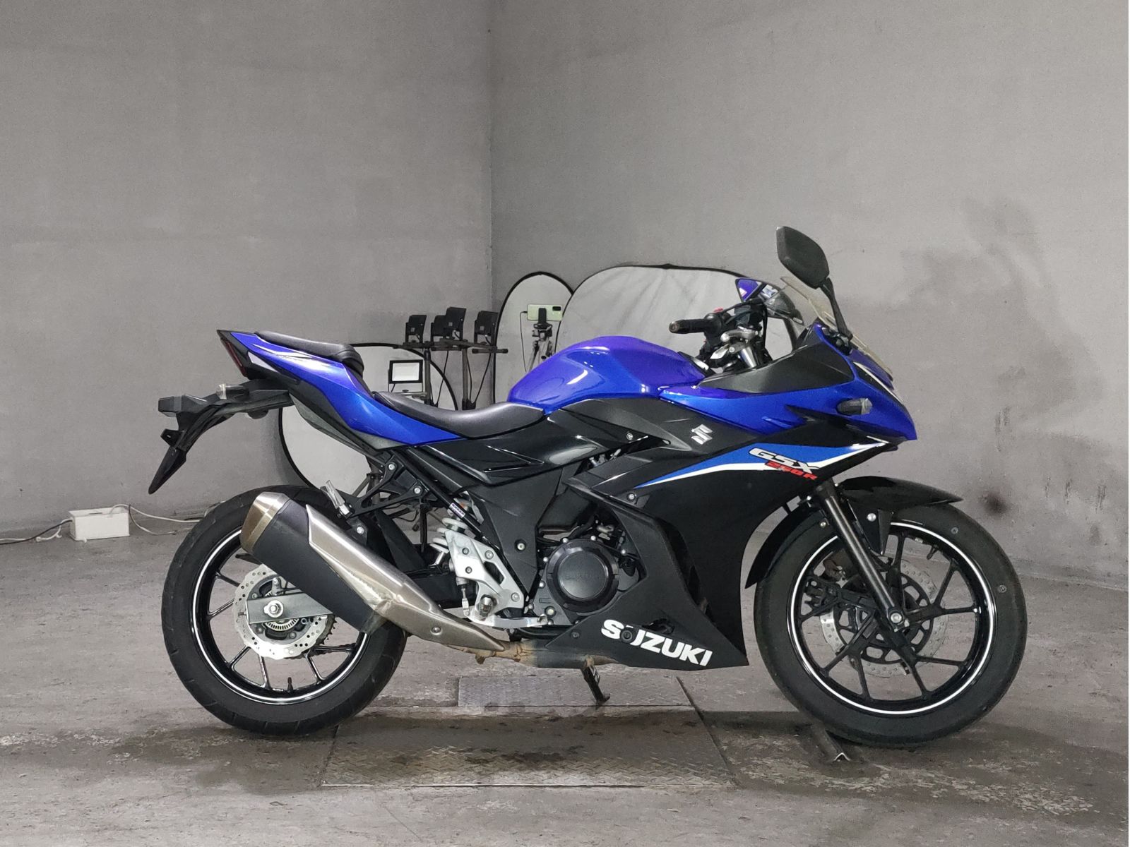 Suzuki GSX250R