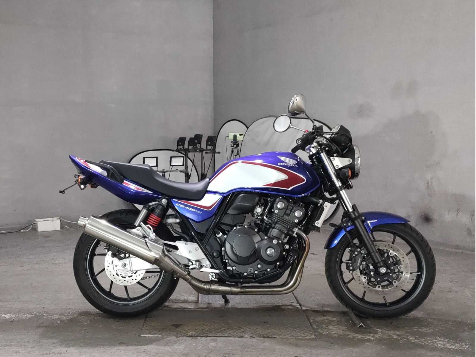 Honda CB400SFV-4