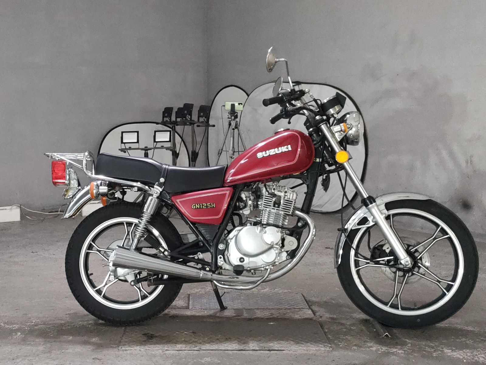 Suzuki GN125H