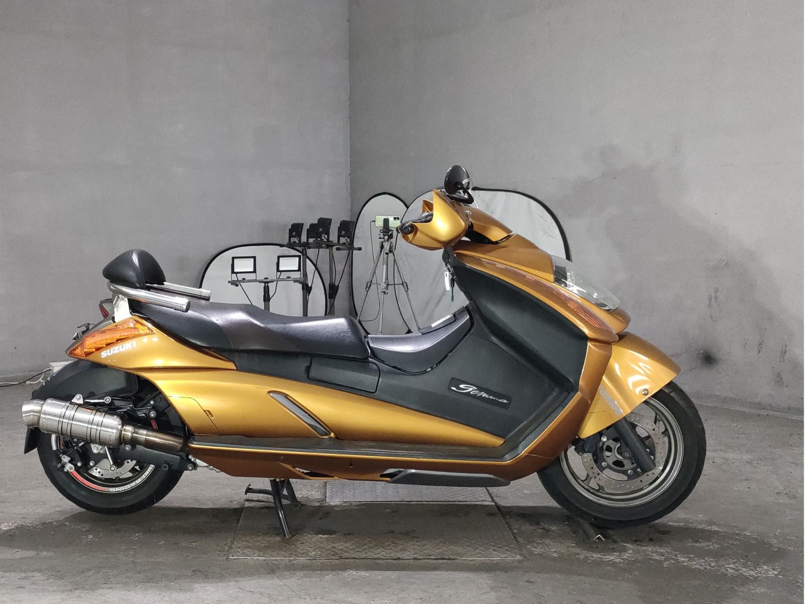 Suzuki GEMMA250