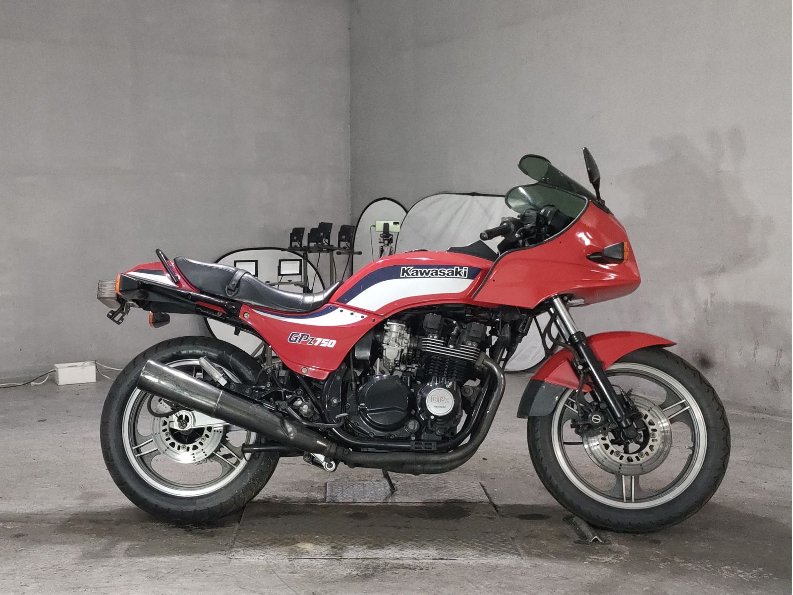 Kawasaki GPZ750F