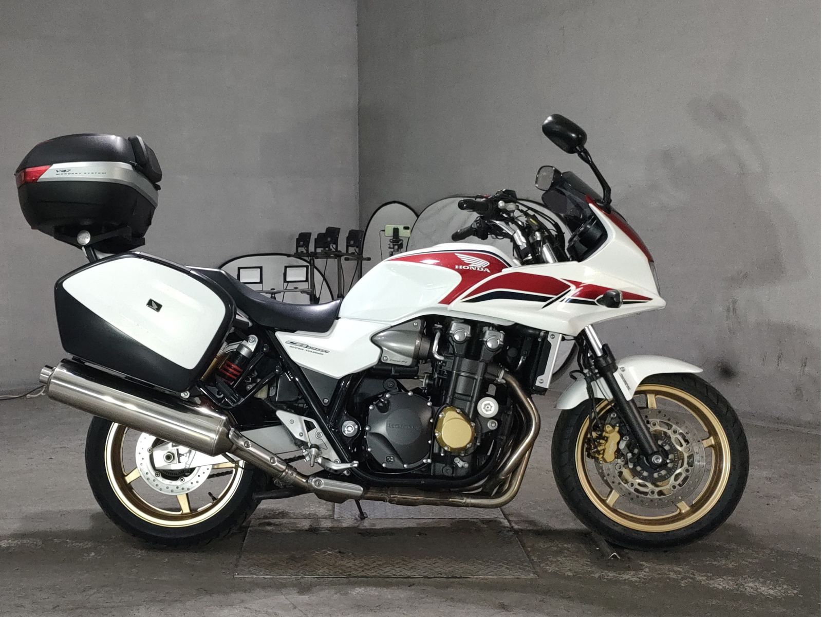 Honda CB1300 SUPER TOURING