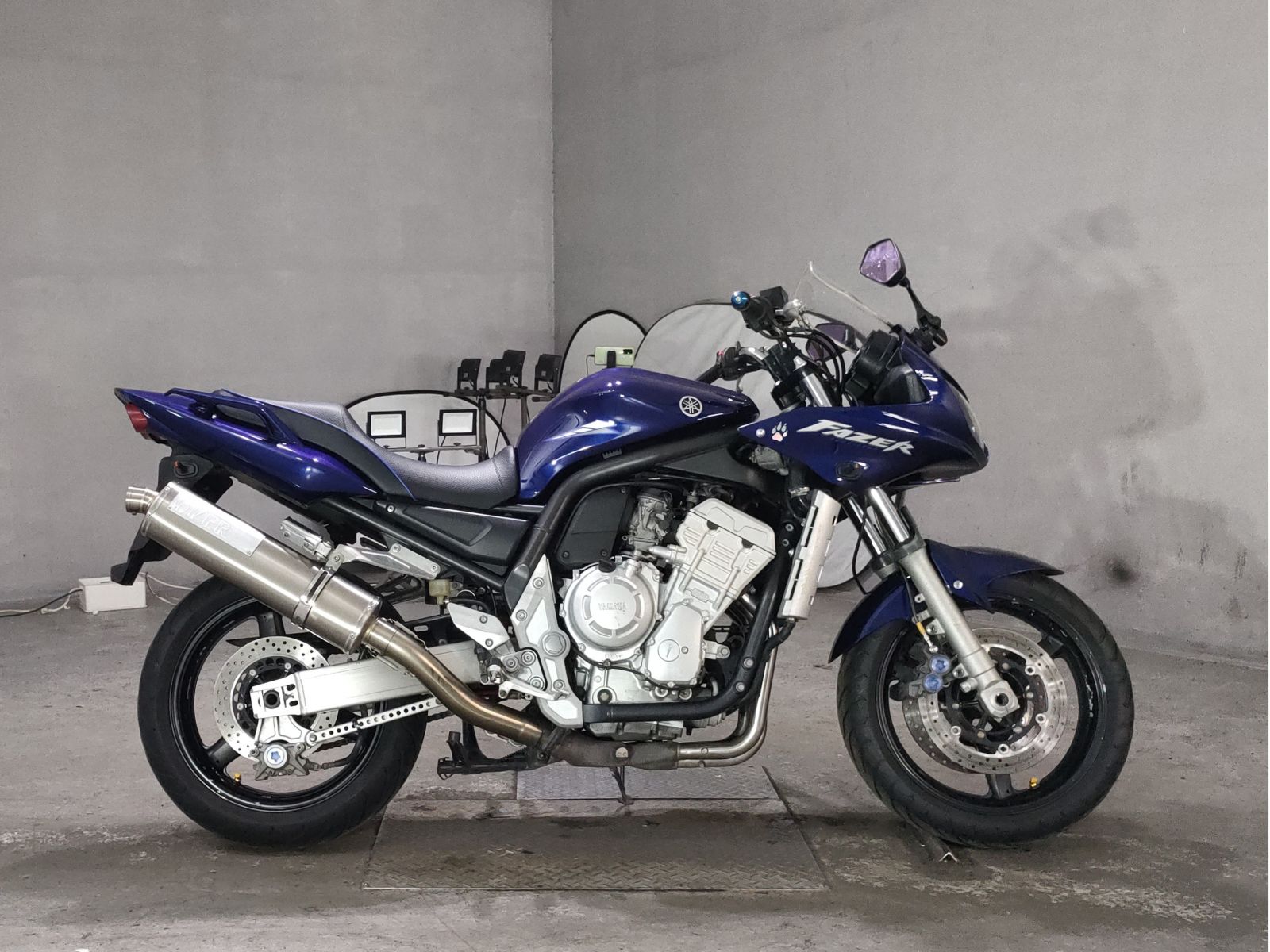 Yamaha FZS1000 FEATHER