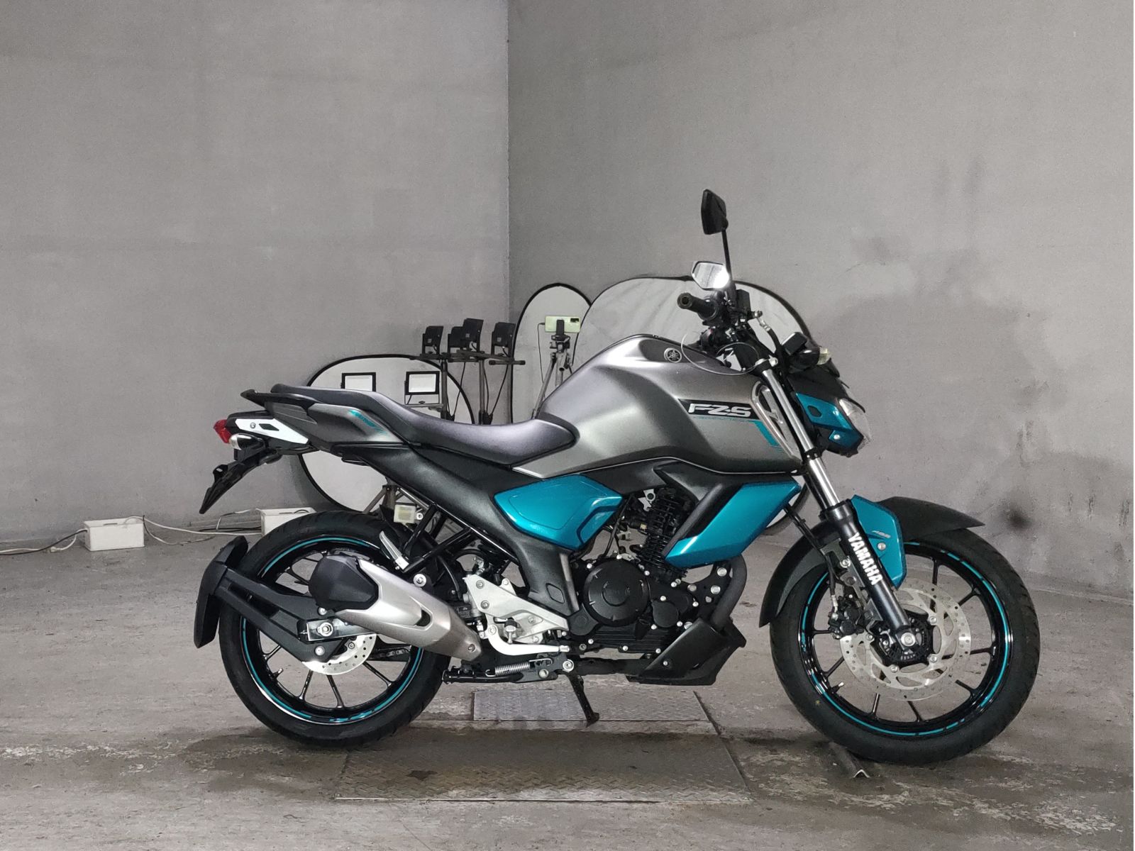 Yamaha FZ-S