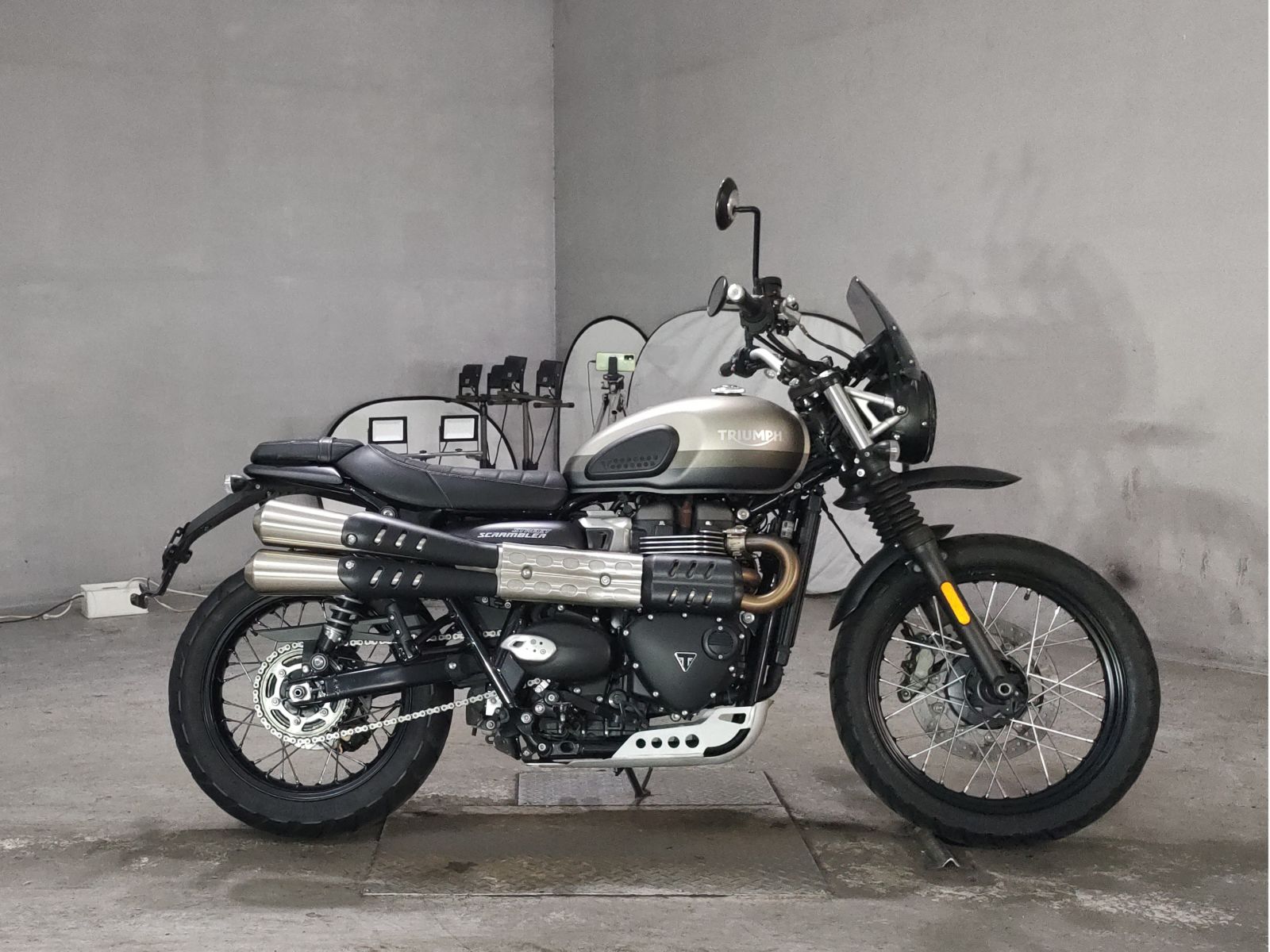 OTHER TRIUMPH STREET SCRAMBLER