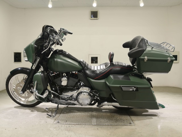 Harley-Davidson HARLEY FLHX1580
