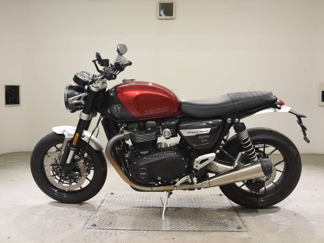 OTHER TRIUMPH SPEED TWIN