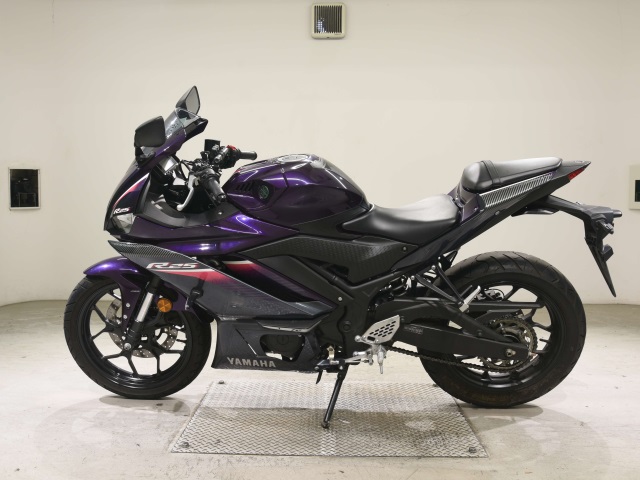 Yamaha YZF-R25A