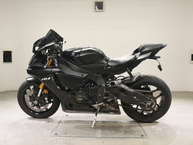 Yamaha YZF-R1
