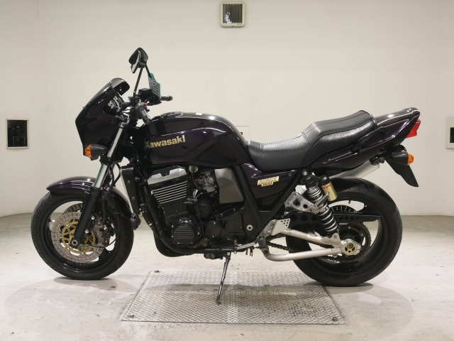 Kawasaki ZRX1100