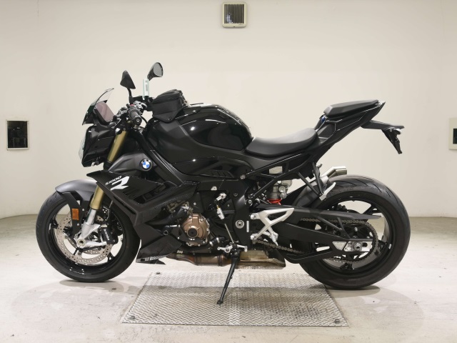 BMW BMW S1000R