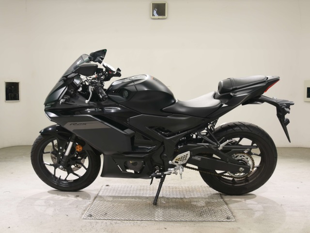 Yamaha YZF-R25A