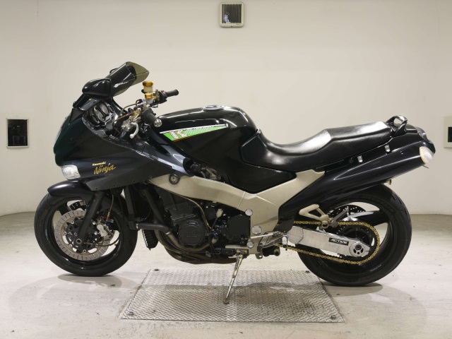 Kawasaki ZZR1100