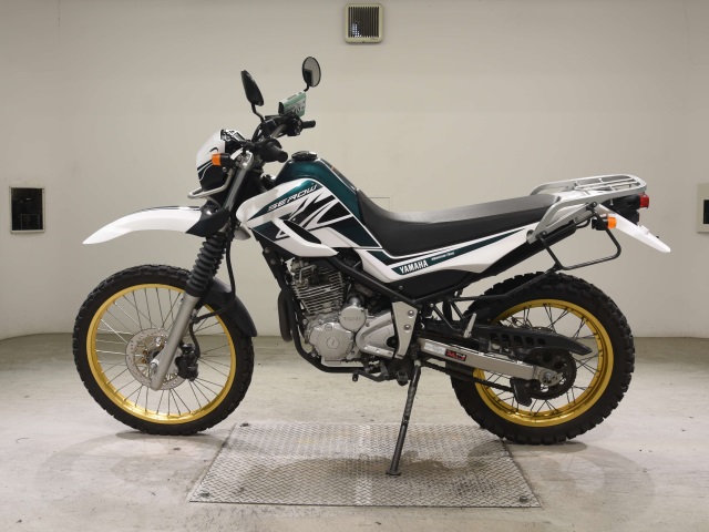 Yamaha SEROW 250-2
