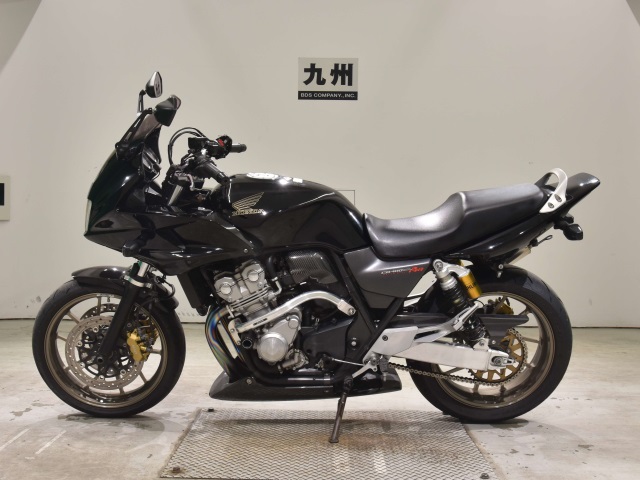 Honda CB400SFV-4 BOLDORABS