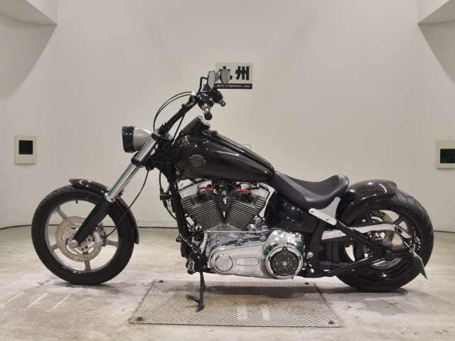 Harley-Davidson HARLEY FXCW1580