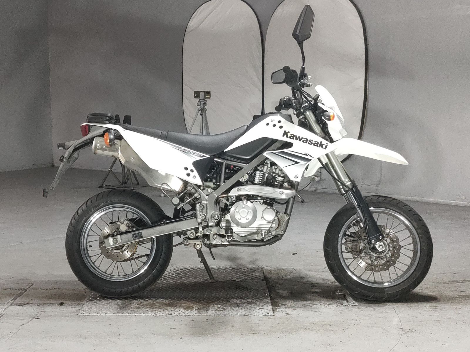 OTHER D TRACKER 125