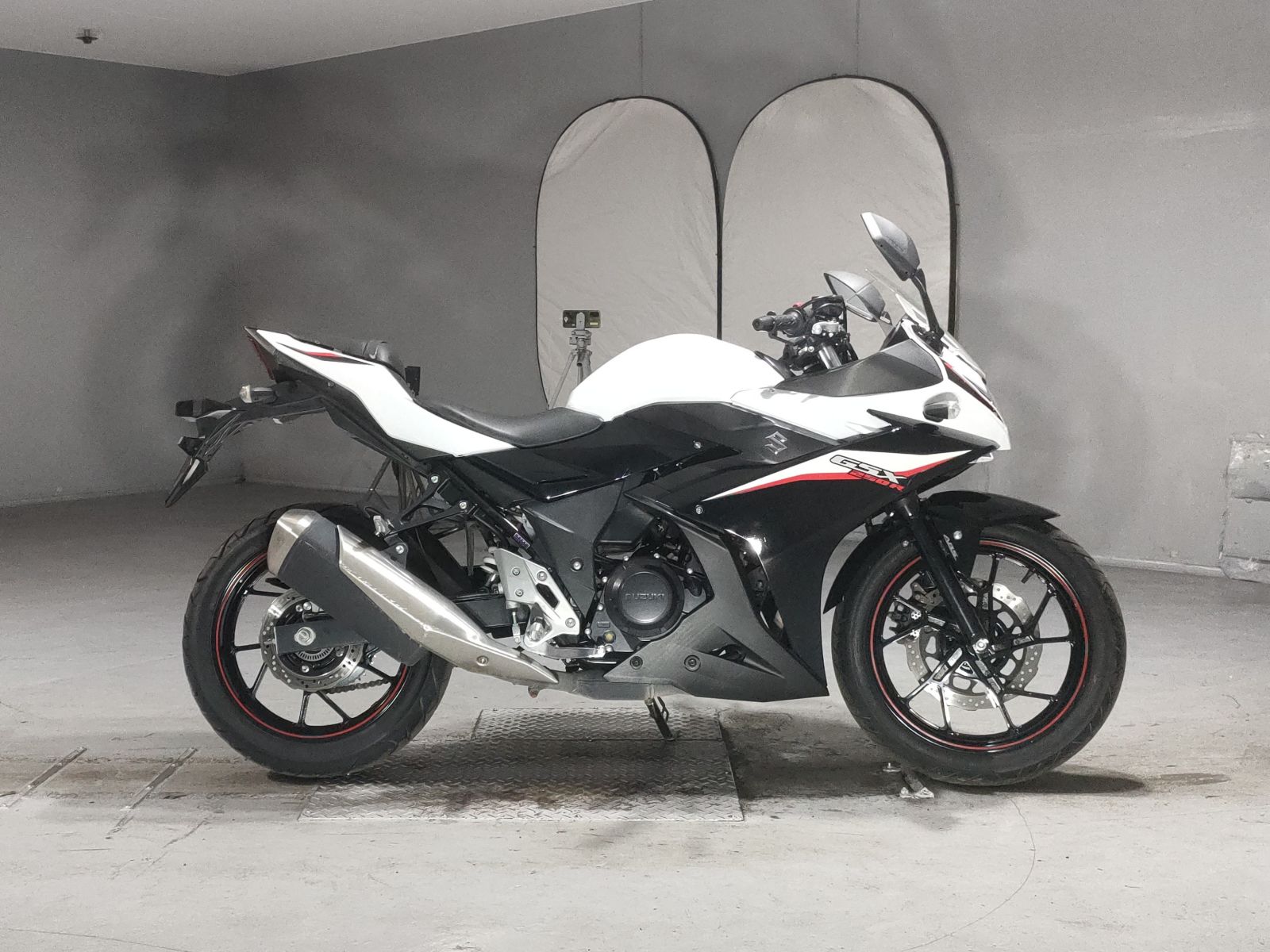 Suzuki GSX250R