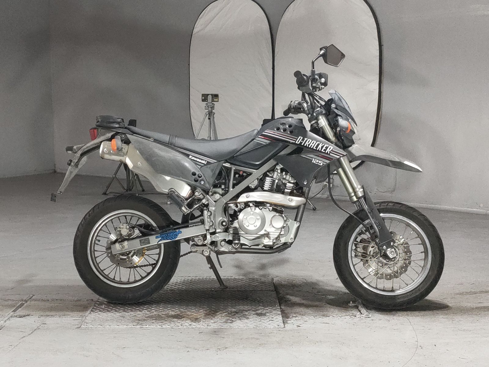 OTHER D TRACKER 125