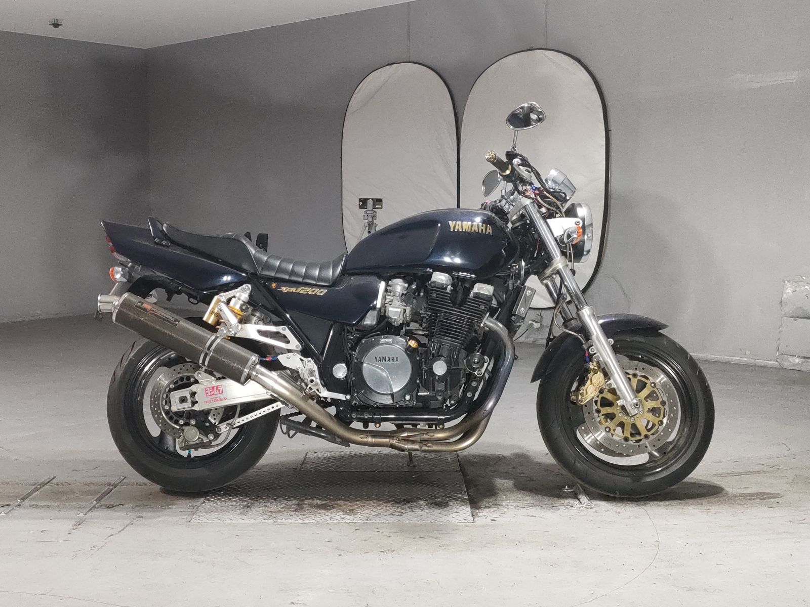 Yamaha XJR1200