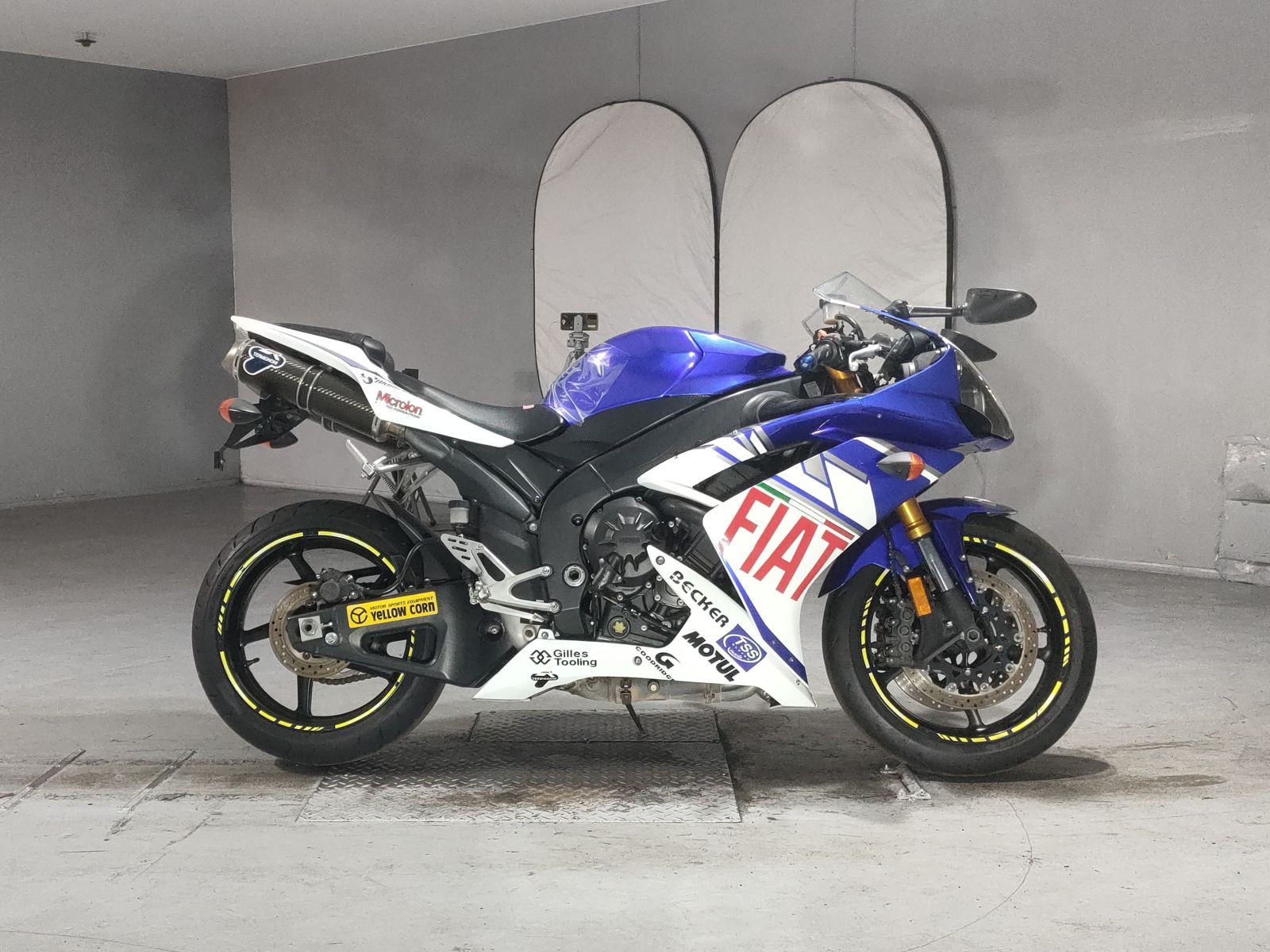 Yamaha YZF-R1