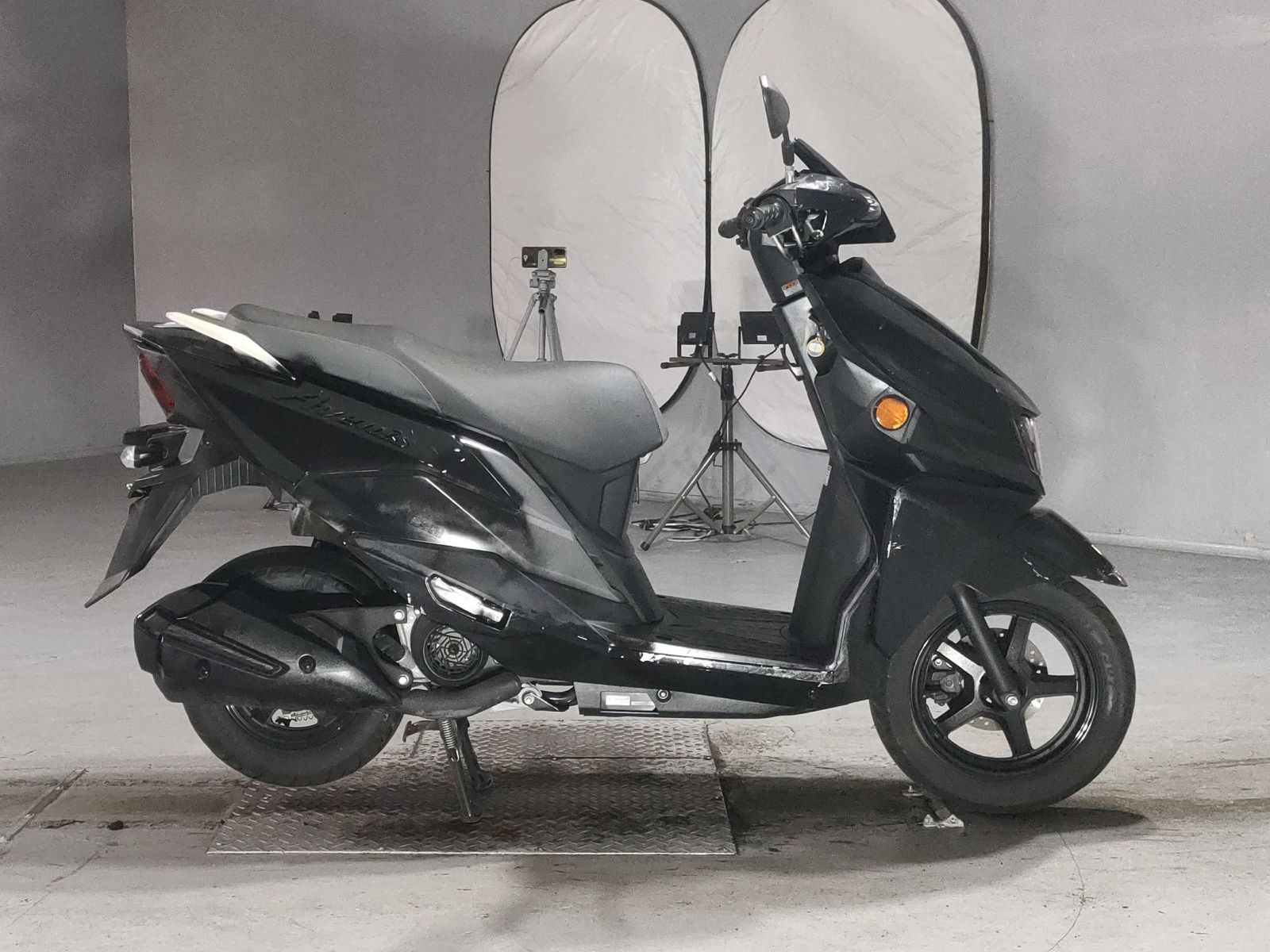 Suzuki AVENIS125