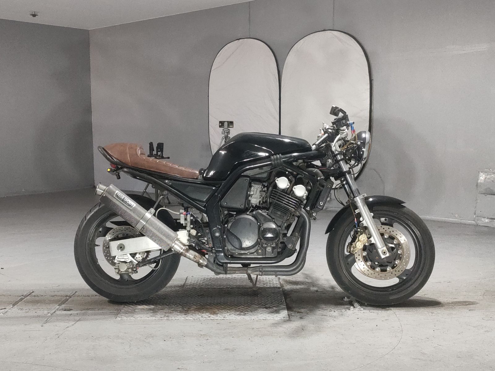 Yamaha FZ400