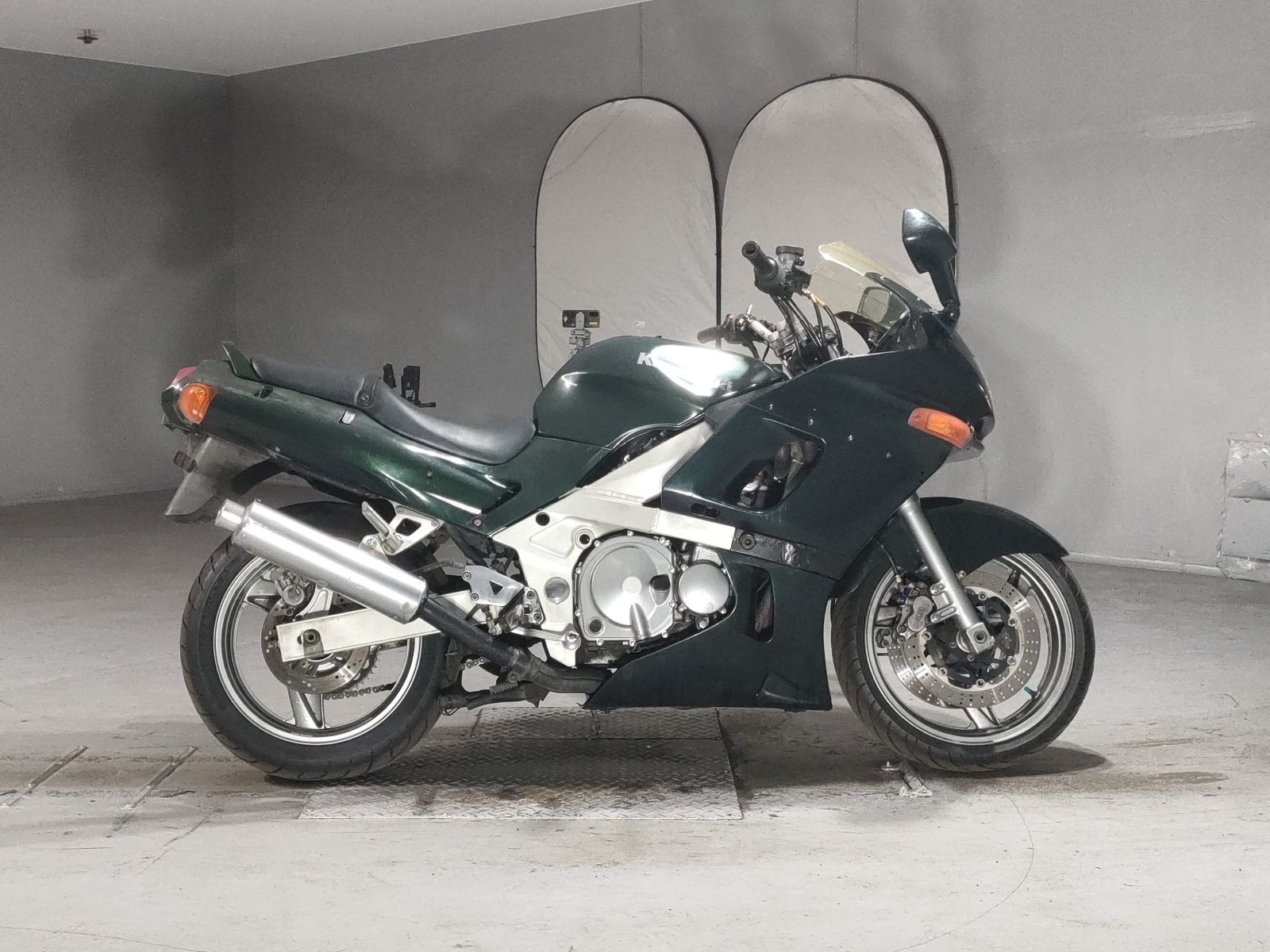 Kawasaki ZZR400